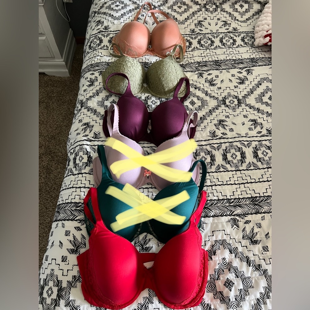 Lot of 4 Body by Victoria Perfect Coverage Bras Size 34DDD (F)